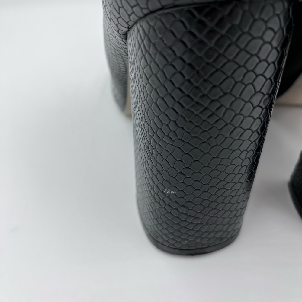 Faux Snakeskin Heel Boots Black - Size 8 - Picture 9 of 9